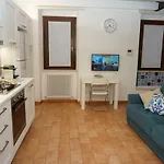 Casa Vacanze Torre Dei Gualtieri