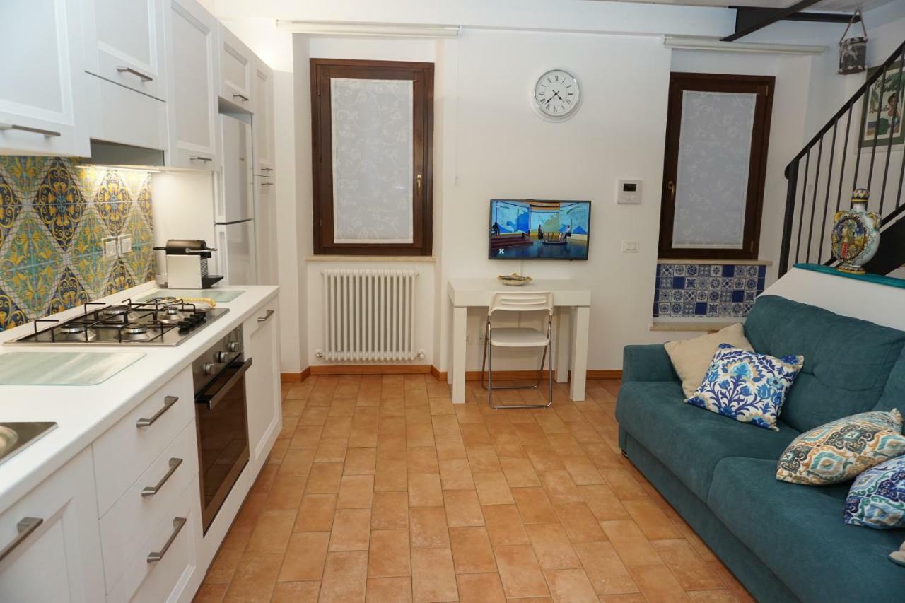Casa Vacanze Torre Dei Gualtieri *